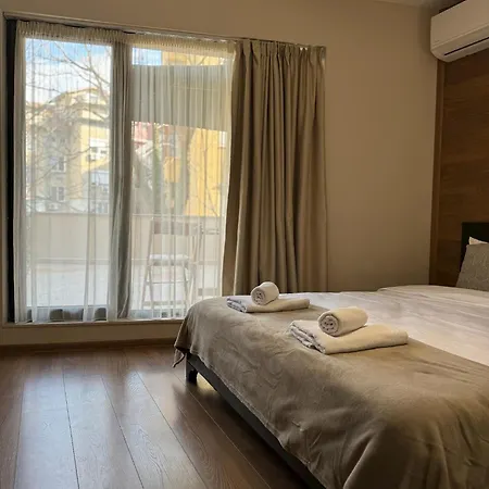Location Kapana For 4 Guests & Parking *